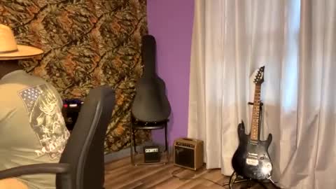 MrPirated online show from 01-01-25, 11:07