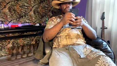 MrPirated online show from 01-17-25, 08:00