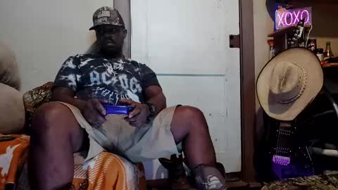 MrPirated online show from 10-04-25, 11:47