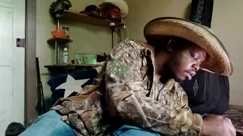 MrPirated online show from 04-22-26, 10:11