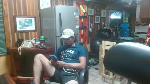 Snapshot of dr_simon84 chatting on 01-17-25, 01:57 Dr Simon online show from 01-17-25, 01:57