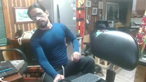 Snapshot of dr_simon84 chatting on 01-20-25, 02:01 Dr Simon online show from 01-20-25, 02:01