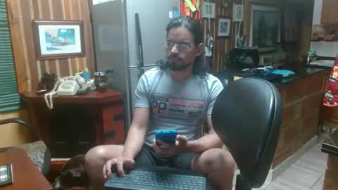 Snapshot of dr_simon84 chatting on 01-21-25, 02:33 Dr Simon online show from 01-21-25, 02:33