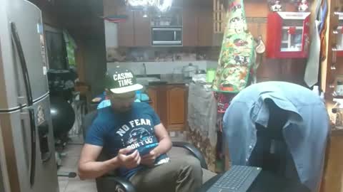 Snapshot of dr_simon84 chatting on 01-25-25, 03:09 Dr Simon online show from 01-25-25, 03:09