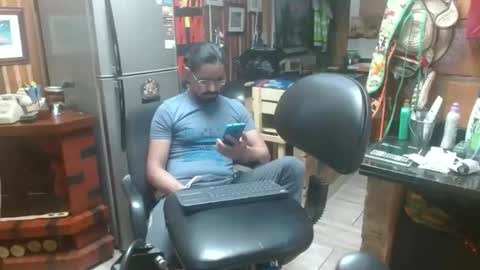 Snapshot of dr_simon84 chatting on 01-26-25, 03:17 Dr Simon online show from 01-26-25, 03:17