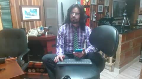 Snapshot of dr_simon84 chatting on 01-27-25, 03:04 Dr Simon online show from 01-27-25, 03:04