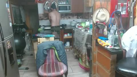 Snapshot of dr_simon84 chatting on 02-16-25, 07:37 Dr Simon online show from 02-16-25, 07:37