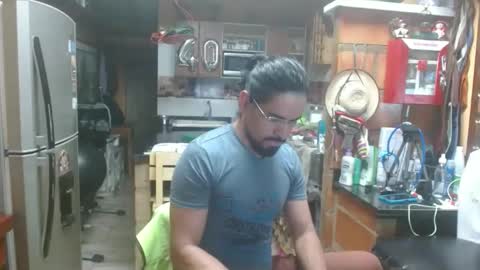 Snapshot of dr_simon84 chatting on 02-20-25, 02:40 Dr Simon online show from 02-20-25, 02:40