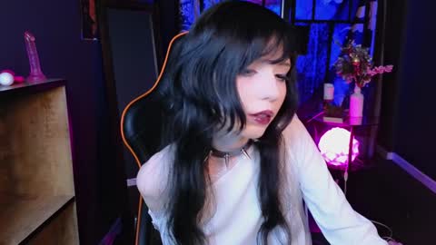 Draculaura online show from 01-29-25, 03:37