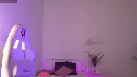 Lisbeth Salander online show from 10-22-25, 05:08