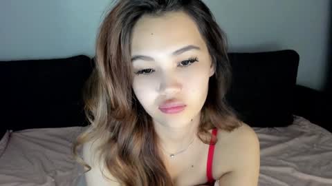 Snapshot of dragon_princesss chatting on 12-05-24, 02:11 Airi online show from 12-05-24, 02:11