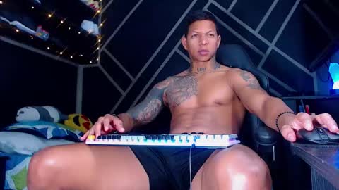 Snapshot of drake_jhonson08 chatting on 09-25-25, 02:15 Drake online show from 09-25-25, 02:15