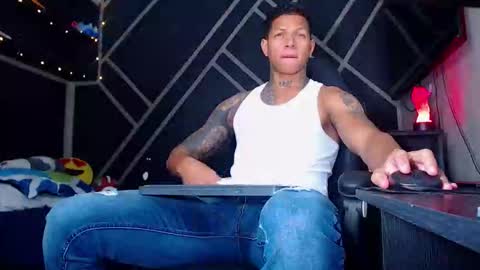 Snapshot of drake_jhonson08 chatting on 11-03-25, 02:24 Drake online show from 11-03-25, 02:24