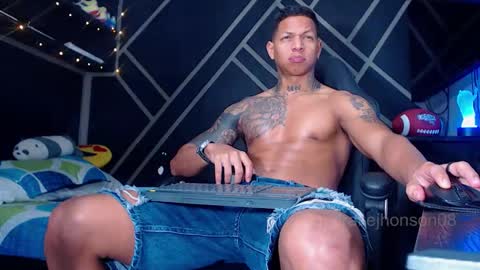 Snapshot of drake_jhonson08 chatting on 11-29-25, 04:48 Drake online show from 11-29-25, 04:48