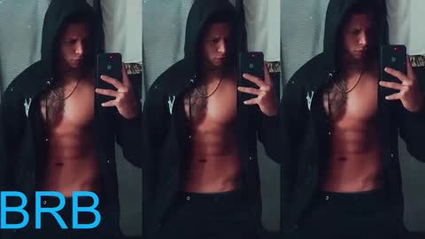 Snapshot of drake_jhonson08 chatting on 12-15-25, 05:34 Drake online show from 12-15-25, 05:34