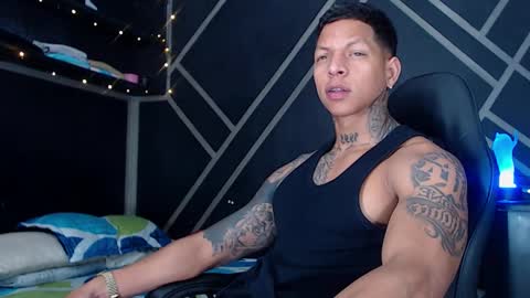 Snapshot of drake_jhonson08 chatting on 12-17-25, 03:45 Drake online show from 12-17-25, 03:45