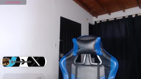 Snapshot of drake_nassir4 chatting on 05-15-26, 04:08 ---Drake--- online show from 05-15-26, 04:08