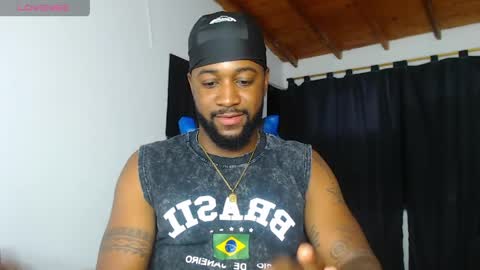 Snapshot of drake_nassir4 chatting on 05-29-26, 06:33 ---Drake--- online show from 05-29-26, 06:33
