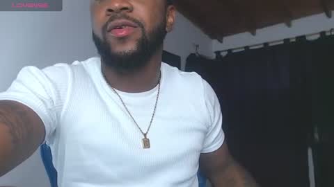Snapshot of drake_nassir4 chatting on 06-12-26, 04:55 ---Drake--- online show from 06-12-26, 04:55