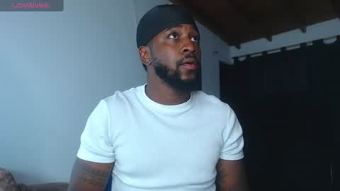 Snapshot of drake_nassir4 chatting on 07-06-26, 03:36 ---Drake--- online show from 07-06-26, 03:36