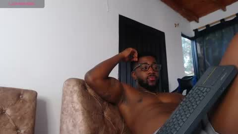 Snapshot of drake_nassir4 chatting on 07-28-26, 12:48 ---Drake--- online show from 07-28-26, 12:48
