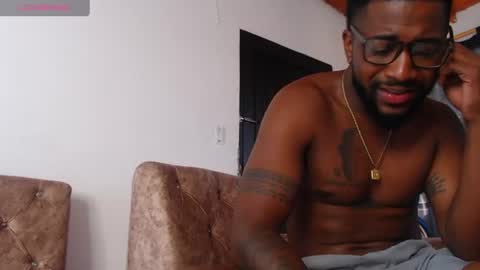 Snapshot of drake_nassir4 chatting on 07-28-26, 02:24 ---Drake--- online show from 07-28-26, 02:24