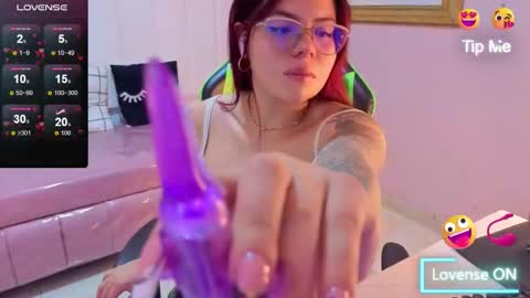 Draviana  online show from 12-16-25, 02:49