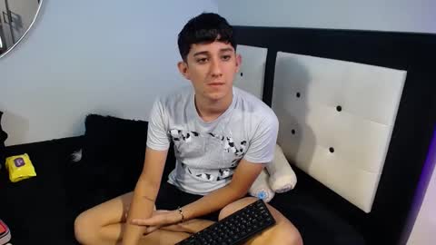 -- nicolle and jhon -- online show from 09-23-25, 10:35