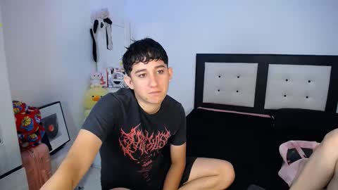 Snapshot of dravith_and_valery chatting on 05-27-26, 04:53 -- nicolle and jhon -- online show from 05-27-26, 04:53