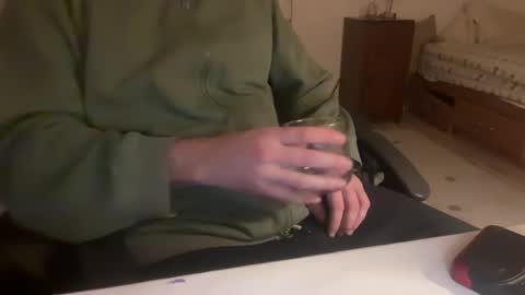 dre0000000 online show from 12-19-25, 09:44