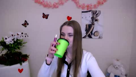 Mari online show from 02-17-26, 11:40