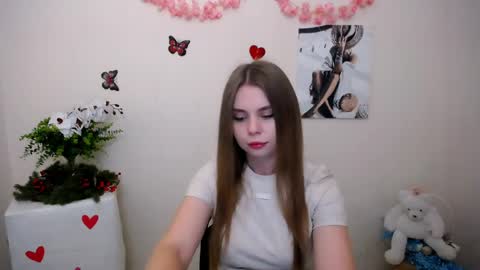 Mari online show from 04-17-26, 06:49