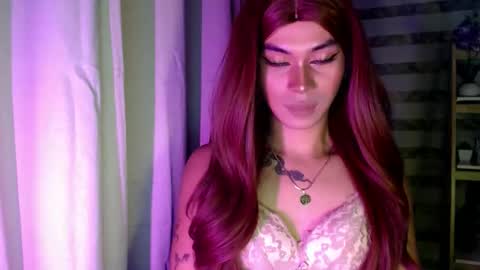 Snapshot of dreamcome_truexx chatting on 03-17-26, 09:01 true online show from 03-17-26, 09:01