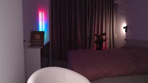 Liza online show from 11-16-25, 03:12