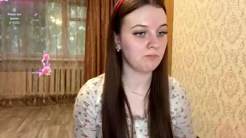 Evelina online show from 05-25-26, 03:51