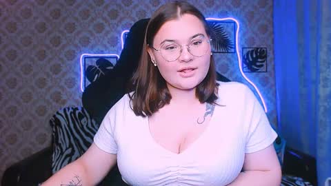 Snapshot of dreamforyoue2 chatting on 10-23-25, 08:40 dreamforyoue2 online show from 10-23-25, 08:40