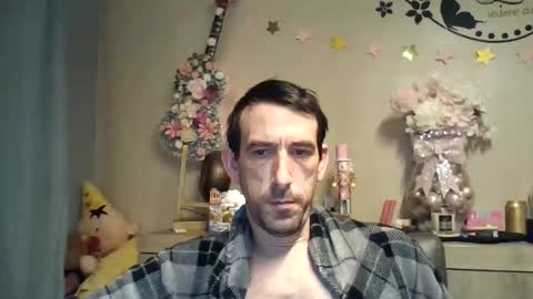 dreamguy38 online show from 11-21-25, 06:01