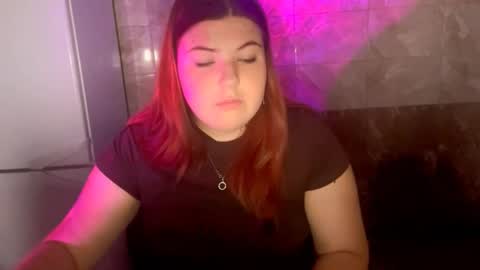 Snapshot of dreamy_desire_ chatting on 10-24-25, 10:17 Odri online show from 10-24-25, 10:17