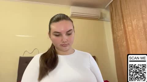 Mila online show from 10-14-25, 07:20