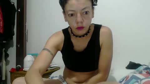 Snapshot of dreamylatina chatting on 01-19-25, 10:39 DreamyLatina online show from 01-19-25, 10:39