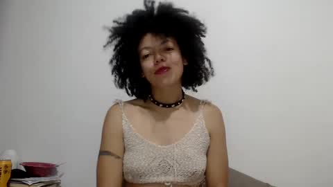 Snapshot of dreamylatina chatting on 02-08-25, 01:22 DreamyLatina online show from 02-08-25, 01:22