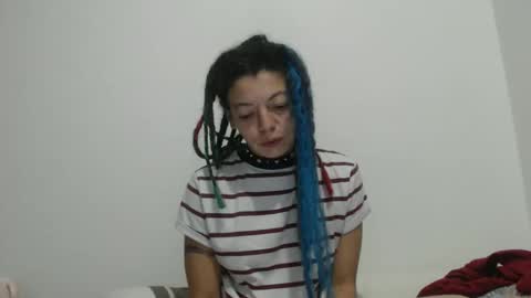 Snapshot of dreamylatina chatting on 11-19-25, 01:49 DreamyLatina online show from 11-19-25, 01:49