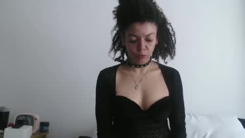 Snapshot of dreamylatina chatting on 01-17-26, 02:33 DreamyLatina online show from 01-17-26, 02:33