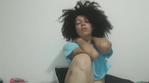 Snapshot of dreamylatina chatting on 03-10-26, 01:32 DreamyLatina online show from 03-10-26, 01:32