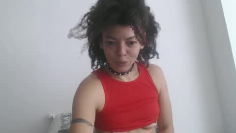 DreamyLatina online show from 05-18-26, 01:17