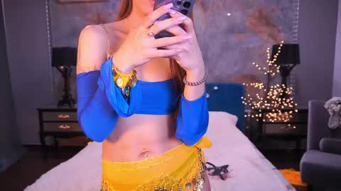 Snapshot of dreamylinaaa chatting on 04-28-26, 08:58 Lina online show from 04-28-26, 08:58