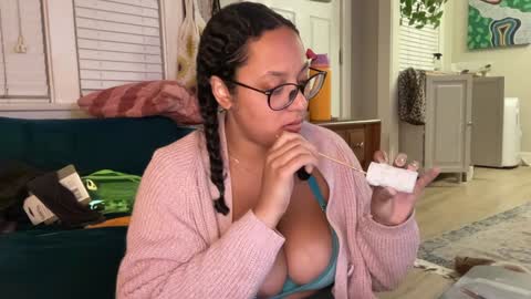 RIRI OR DREAMY online show from 01-23-25, 03:37