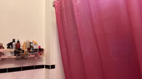 RIRI OR DREAMY online show from 02-11-25, 10:39