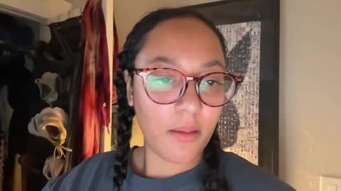 RIRI OR DREAMY online show from 02-19-25, 06:00