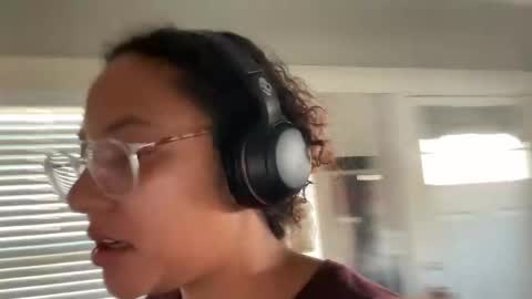 RIRI OR DREAMY online show from 02-25-25, 03:49